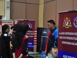 pameran agensi luar 1